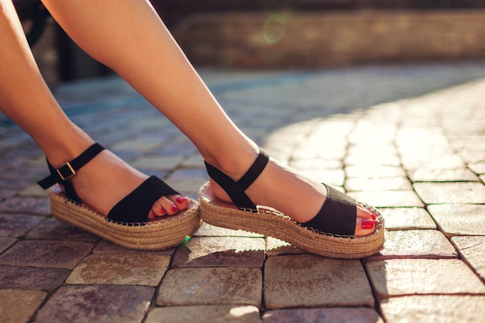 La Boutique Women's Sandals