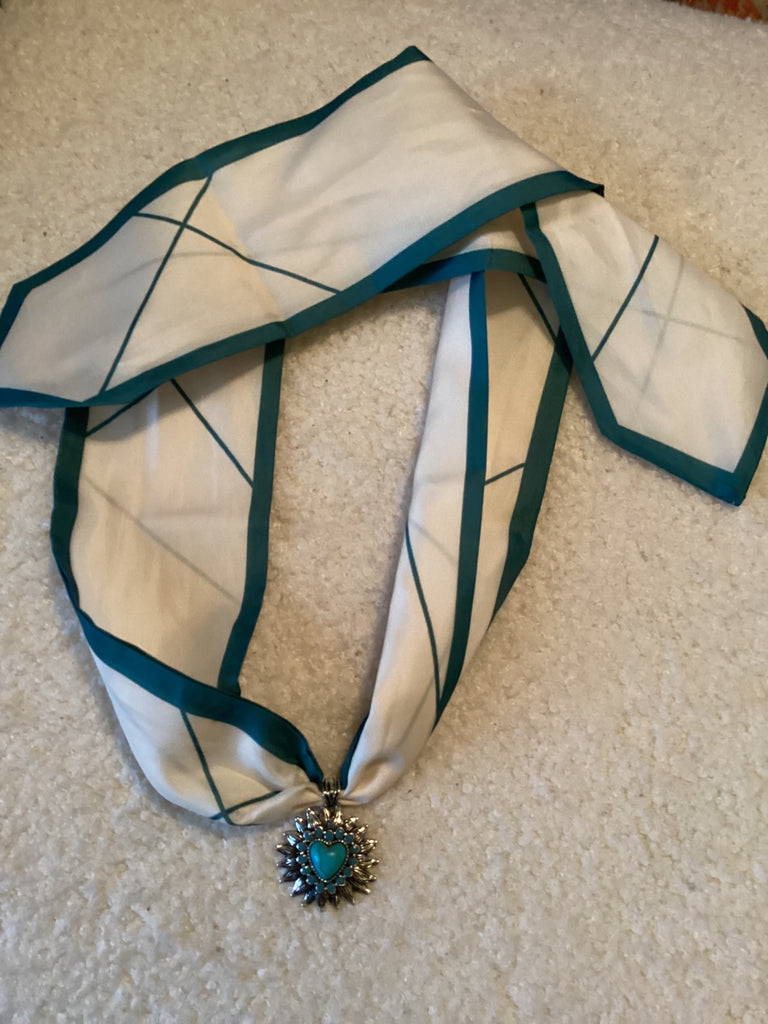 Grateful Soul Scarf necklace One sz White with teal accents