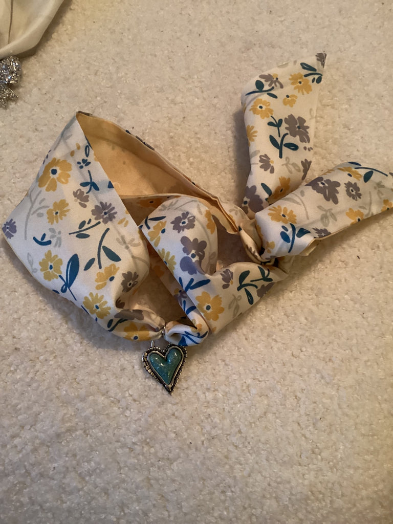 Grateful Soul pendant Blue heart with silver 