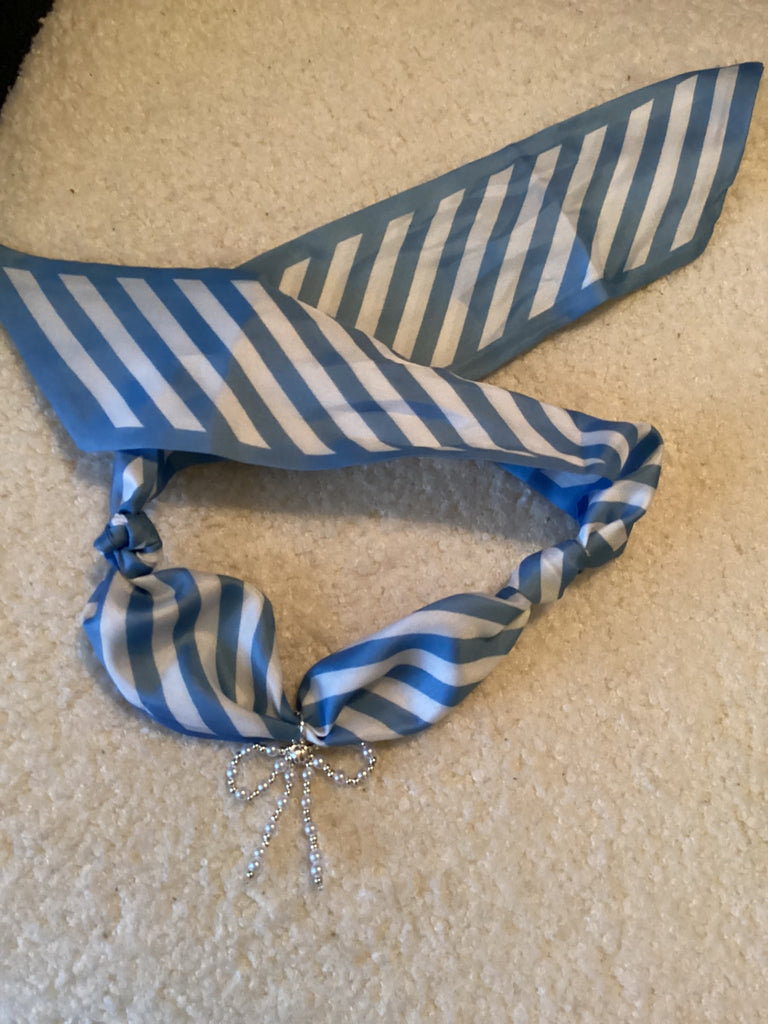 Grateful Soul scarf Blue and white